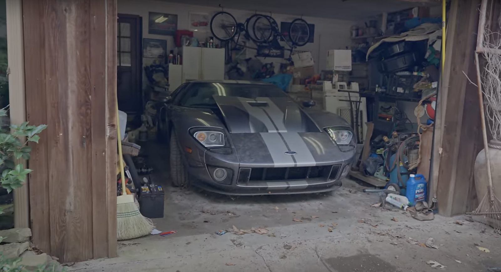 Abandoned Ford GT